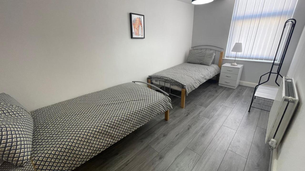 Ryan Air I Bnb - Lfc Apartments Liverpool Exterior foto